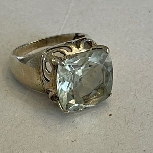 Preowned .925 large gemstone ring